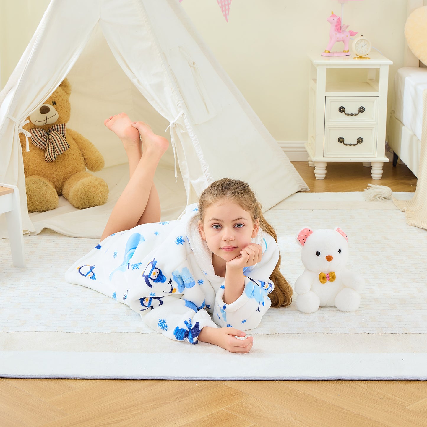 Penguin Kids Oversized Hoodie Blanket – Sherpa Lined Cosy Wear