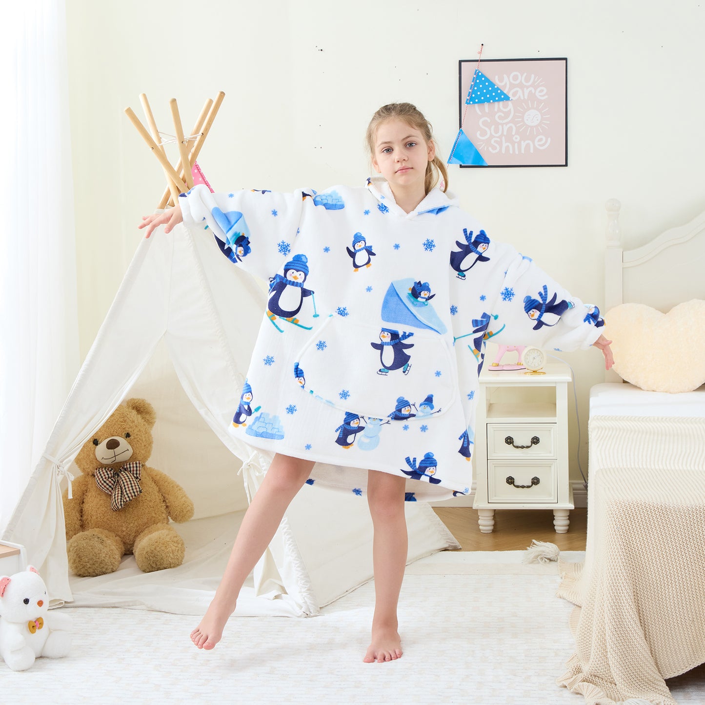 Penguin Kids Oversized Hoodie Blanket – Sherpa Lined Cosy Wear