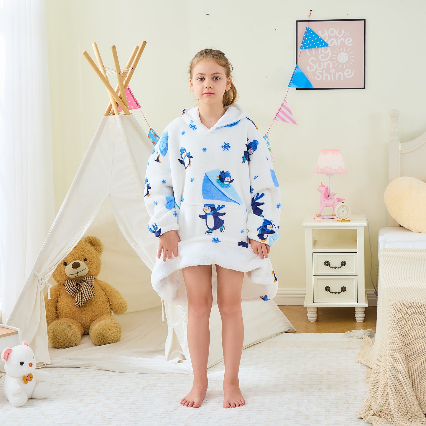 Penguin Kids Oversized Hoodie Blanket – Sherpa Lined Cosy Wear