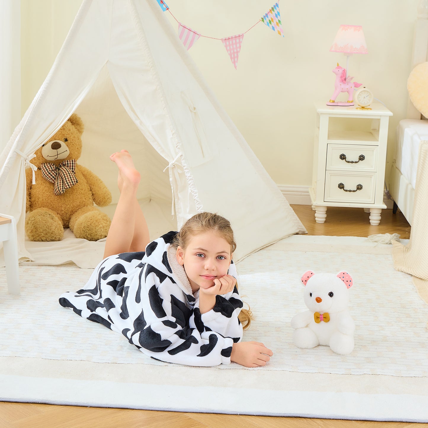 Cow Print Kids Hoodie Blanket – Oversized Sherpa Fleece Wearable Blanket