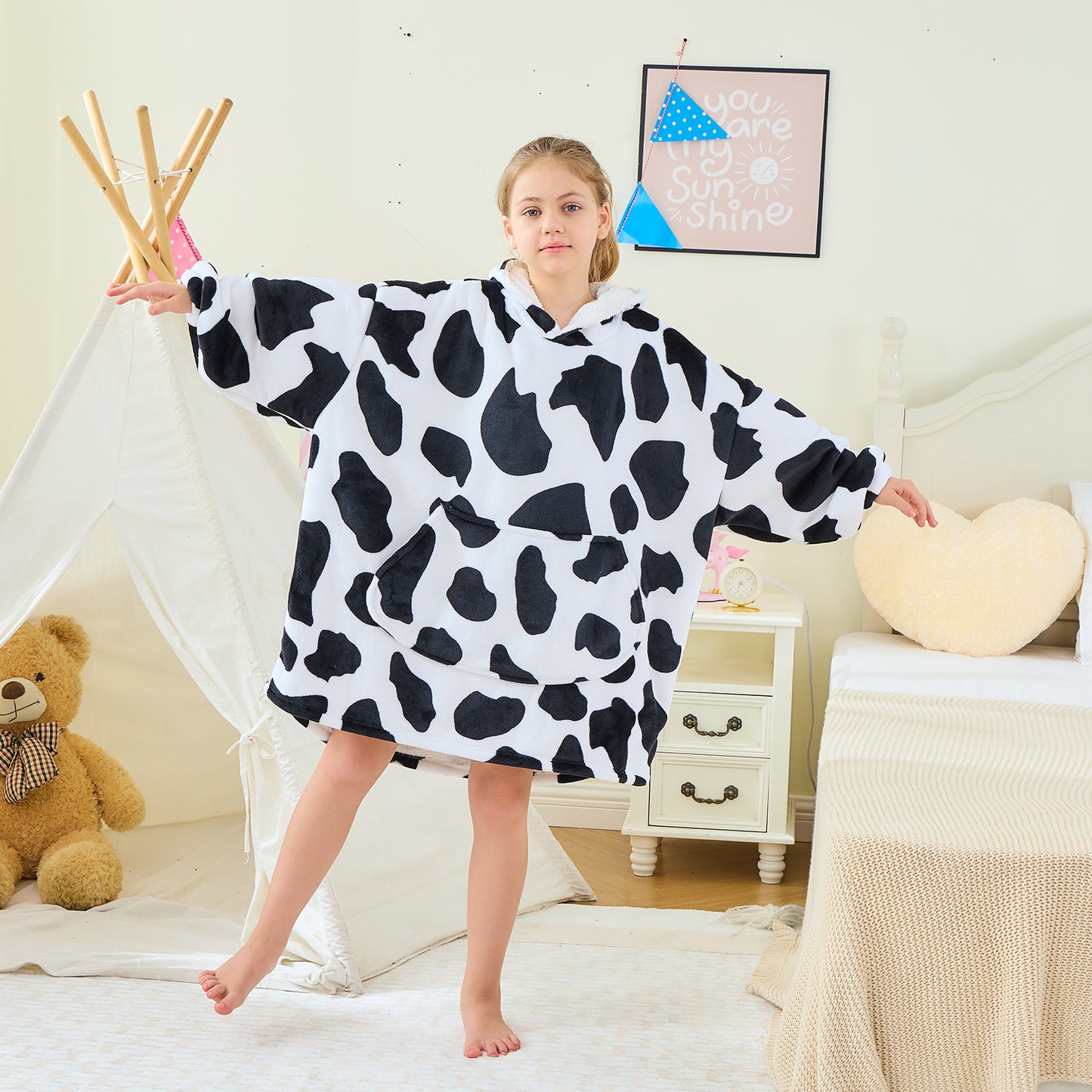 Cow Print Kids Hoodie Blanket – Oversized Sherpa Fleece Wearable Blanket