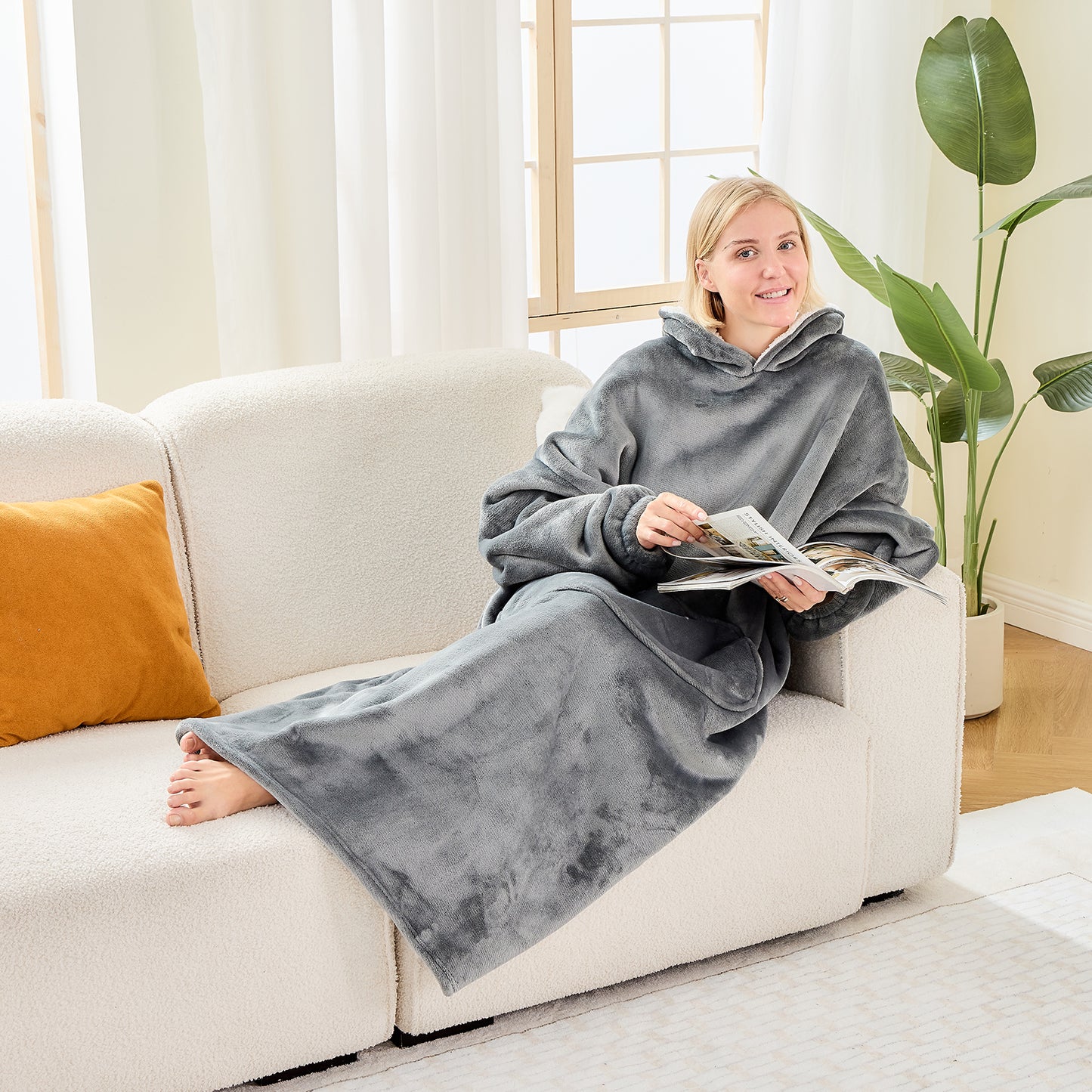 Light Grey Oversized Hoodie Blanket – Extra Long Sherpa Wearable Blanket