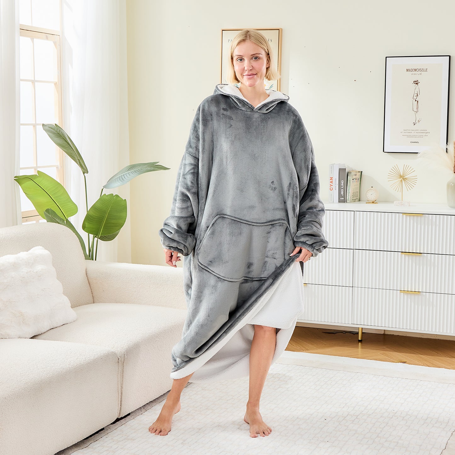 Light Grey Oversized Hoodie Blanket – Extra Long Sherpa Wearable Blanket