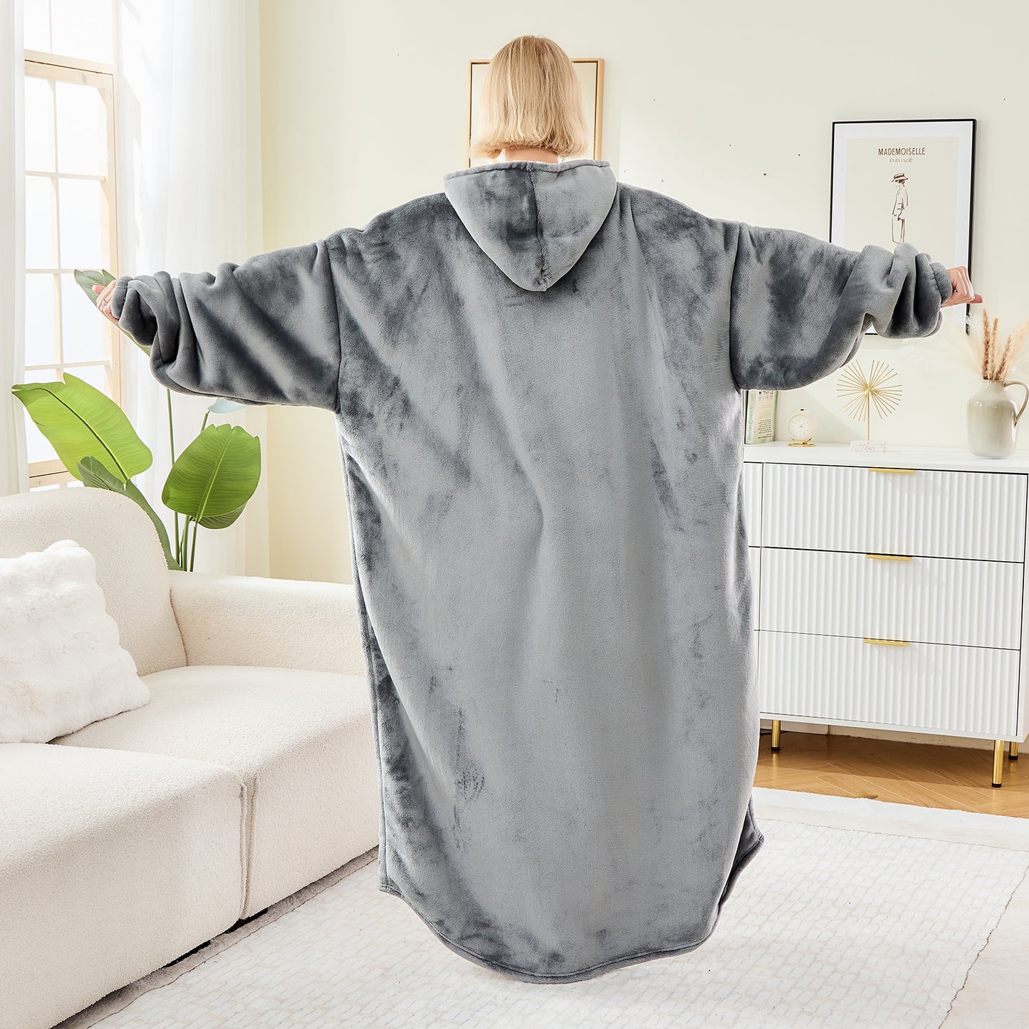 Light Grey Oversized Hoodie Blanket – Extra Long Sherpa Wearable Blanket