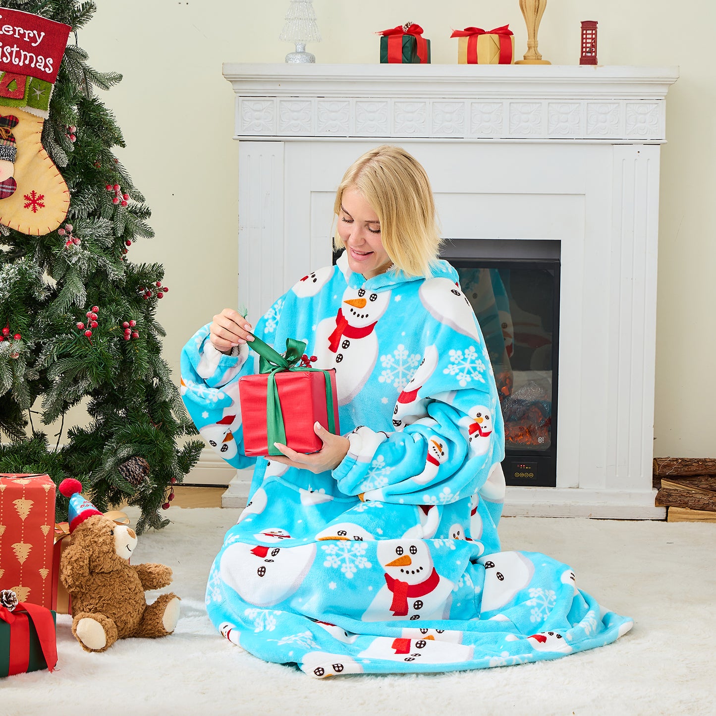 Snowman Hoodie Blanket – Cosy Oversized Christmas Wearable Blanket