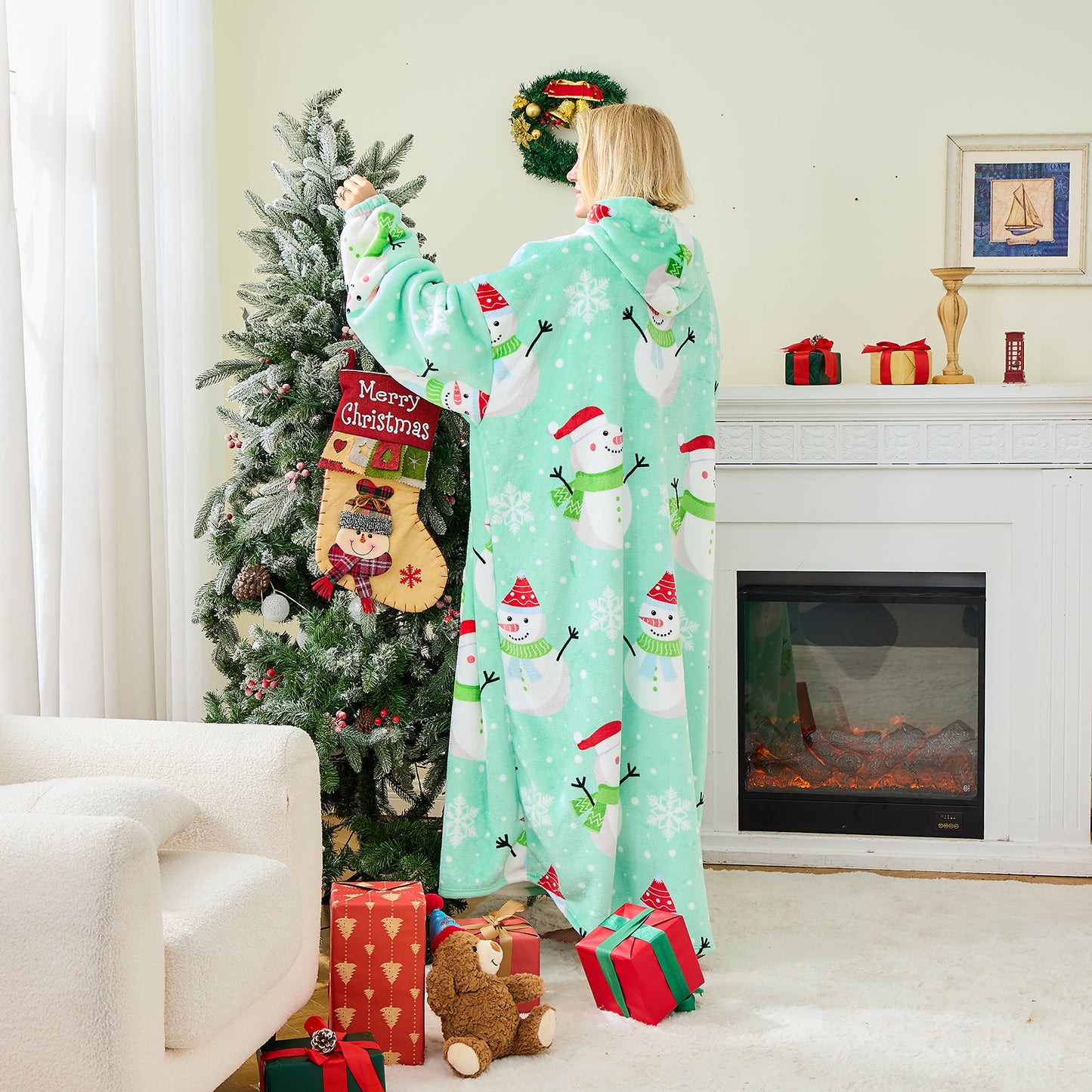 Oversized Christmas Hoodie Blanket – Snowman & Festive Prints