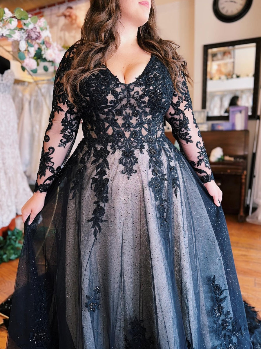 Long Sleeves V-neck Black Wedding Dresses for Alternative Bride