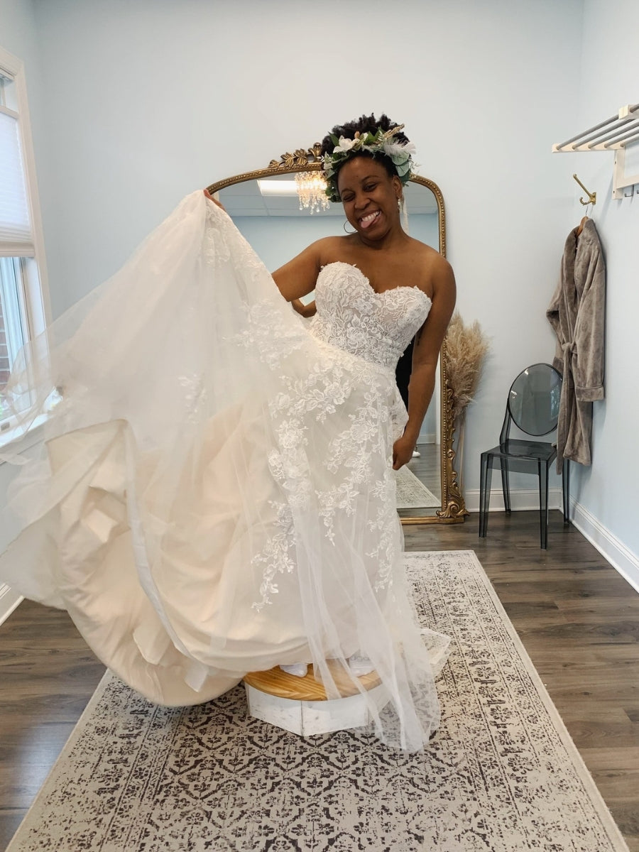 Strapless Sweetheart Applique A Line Wedding Dresses