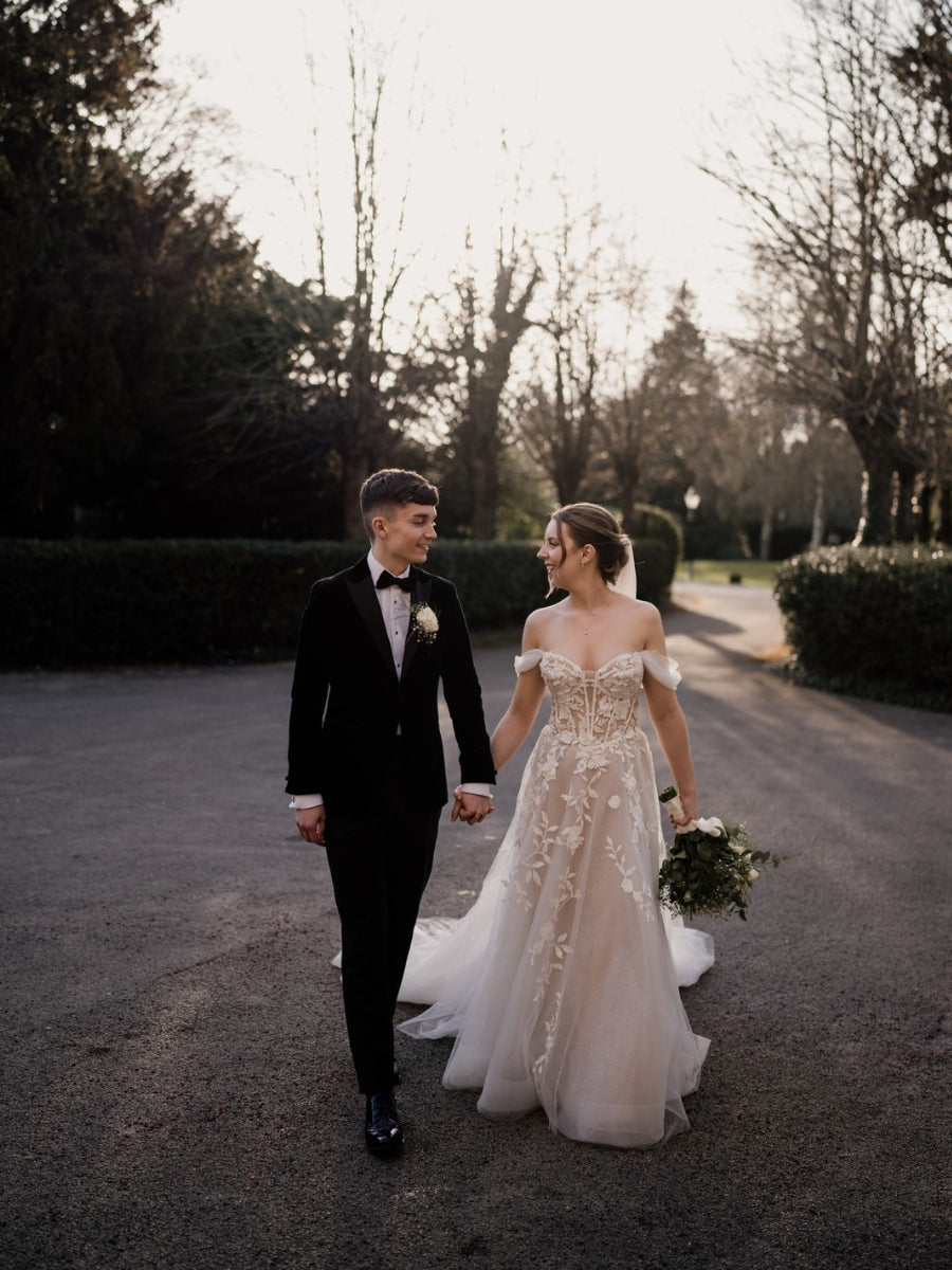Off The Shoulder Sweetheart Applique A Line Wedding Dress