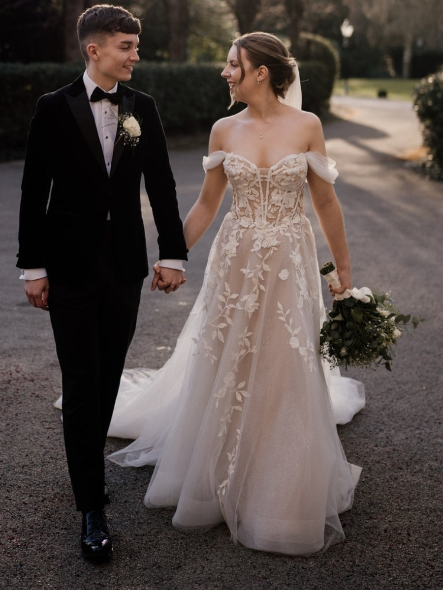 Off The Shoulder Sweetheart Applique A Line Wedding Dress